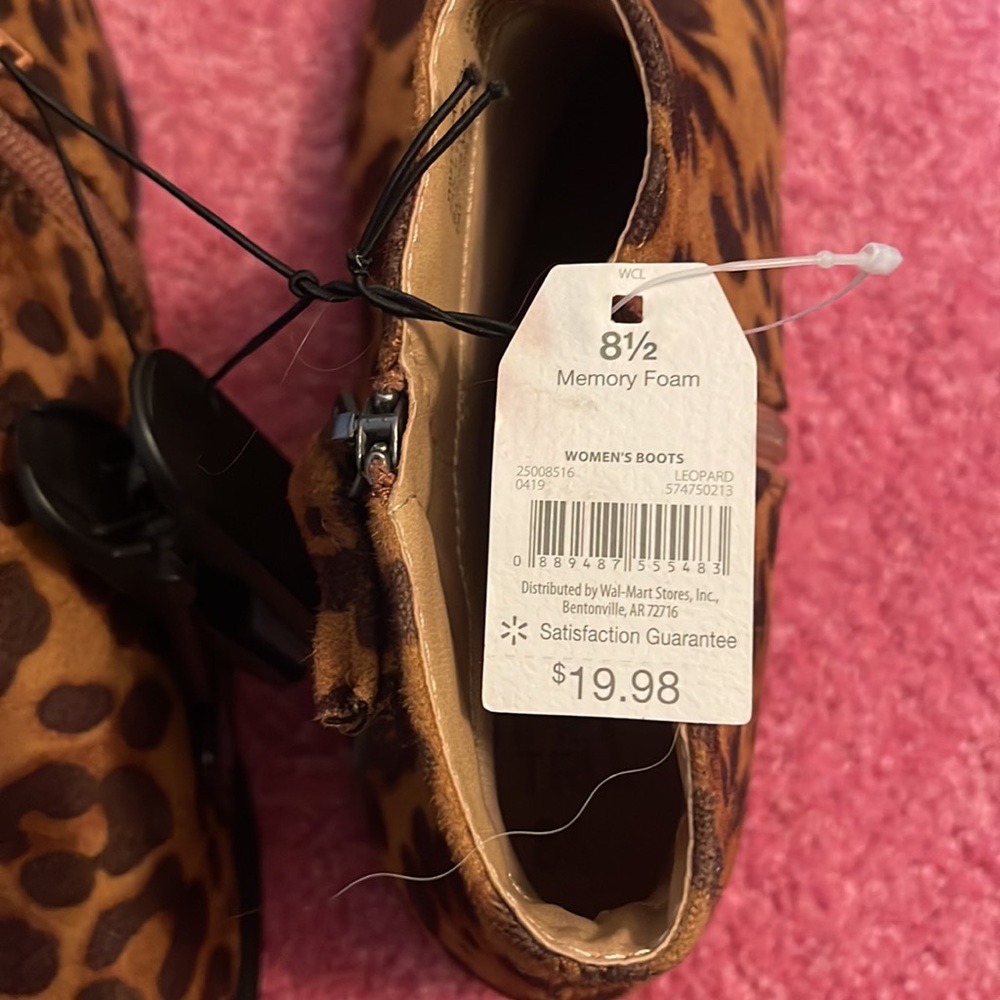 Boots - Picture 5 of 6